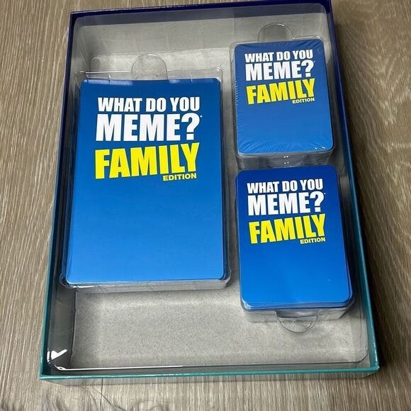 What Do You Meme? Family Edition Card Game Hilarious Party Social Activity - Picture 2 of 3